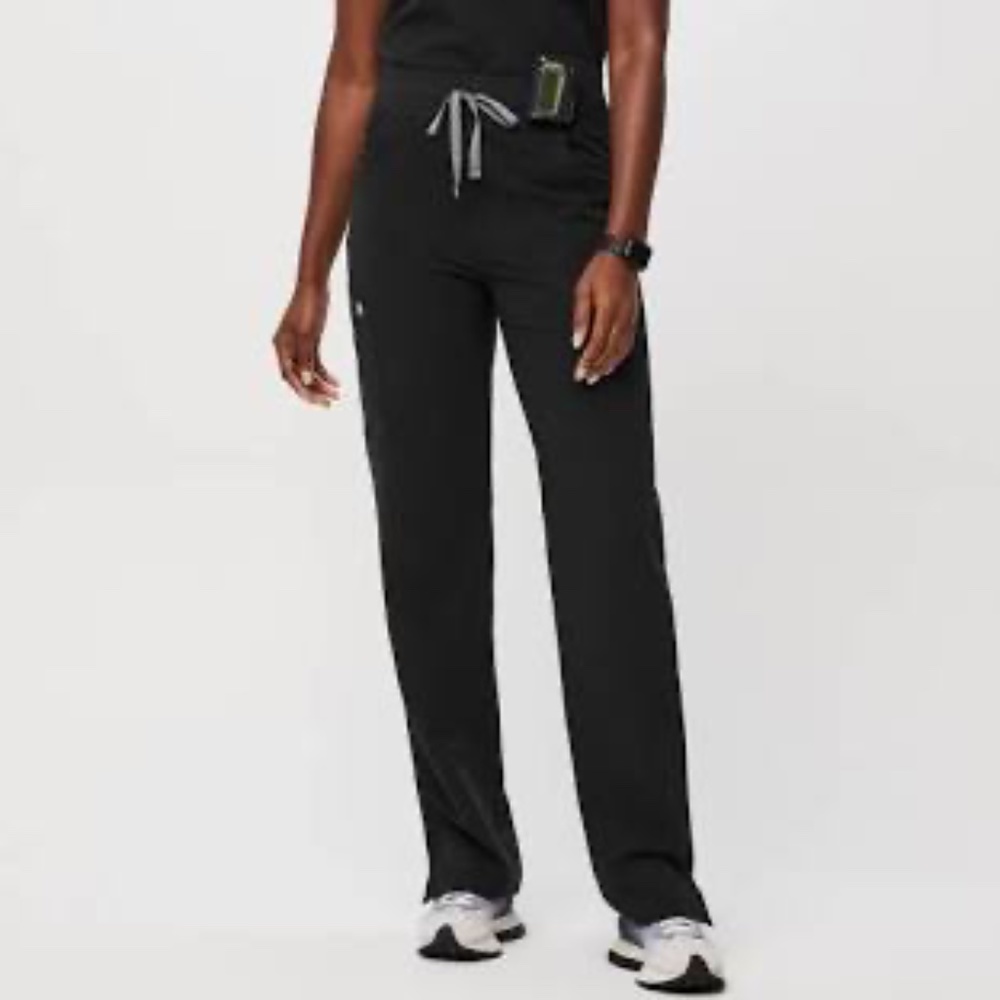 TALL Kade Cargo Scrub Pants- Size S
